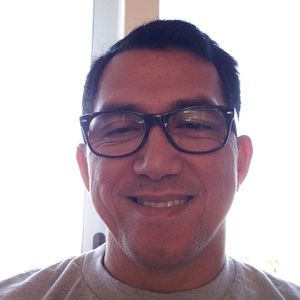 Meet your Posher, Efren